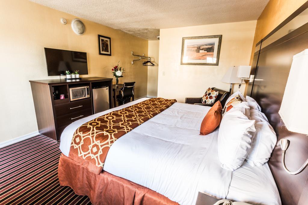 Budget Inn Of America Медфорд Экстерьер фото