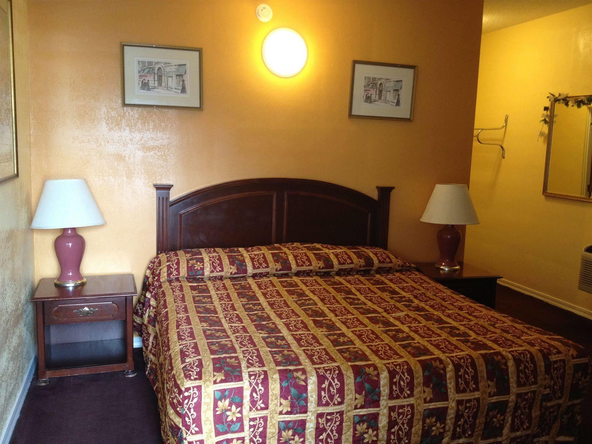 Budget Inn Of America Медфорд Экстерьер фото