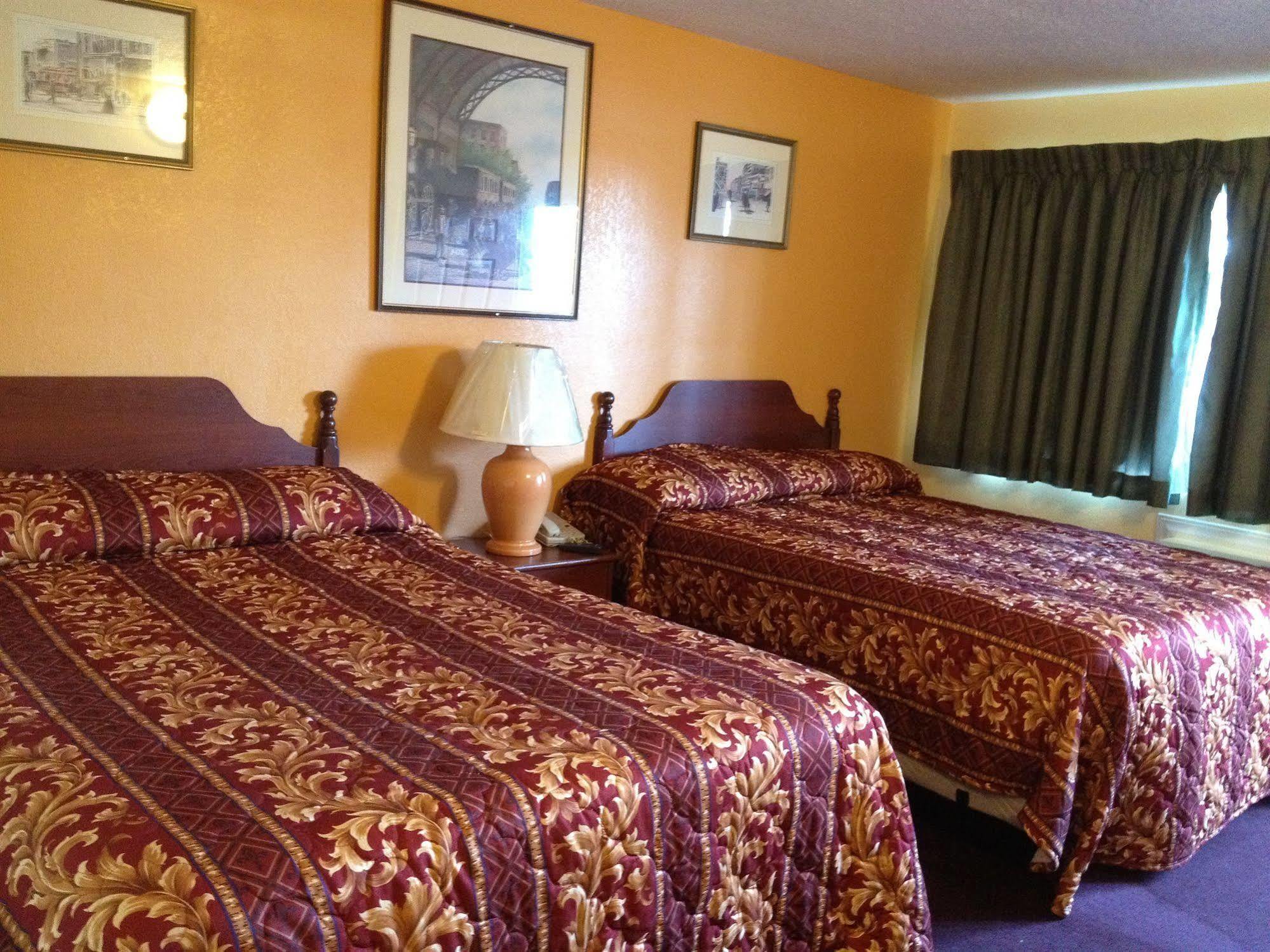 Budget Inn Of America Медфорд Экстерьер фото